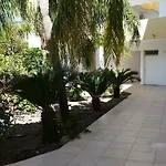Summer Days מלון דירות 4*