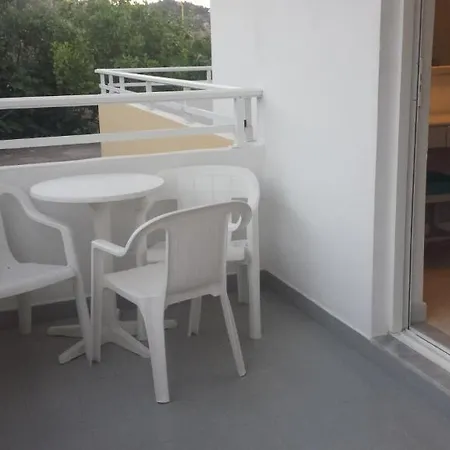 Summer Days 4* פליראקי